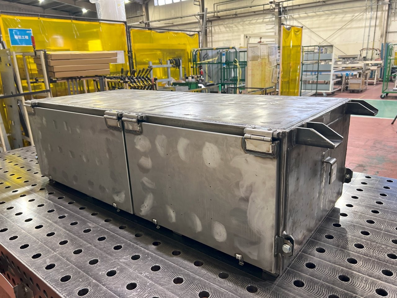 配電ボックス筐体